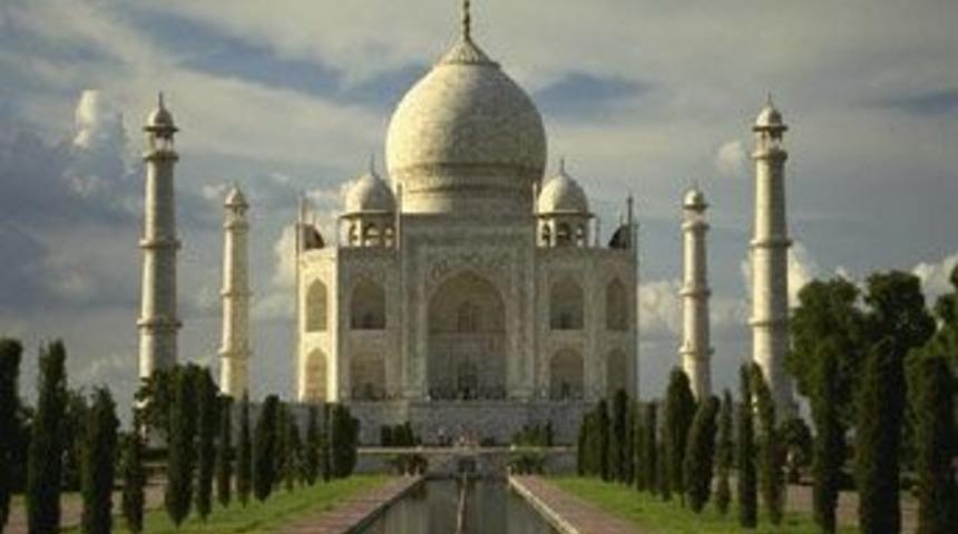 Tac Mahal Oteli'nde yangın