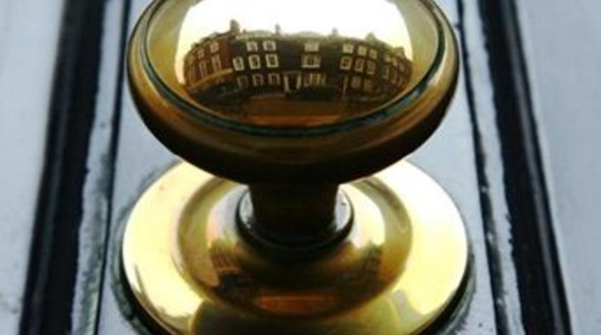 Kapıyı s&ouml;ker giderim!