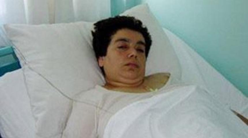 Kıskan&ccedil; koca karısını vurdu