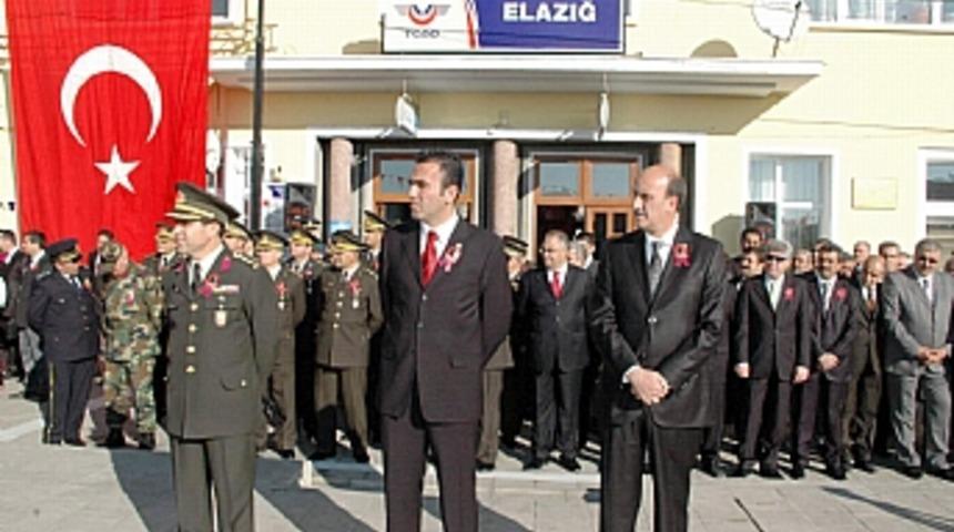 Mehmet&ccedil;ikler  'Ata' i&ccedil;in y&uuml;ksek sesle y&uuml;r&uuml;d&uuml;