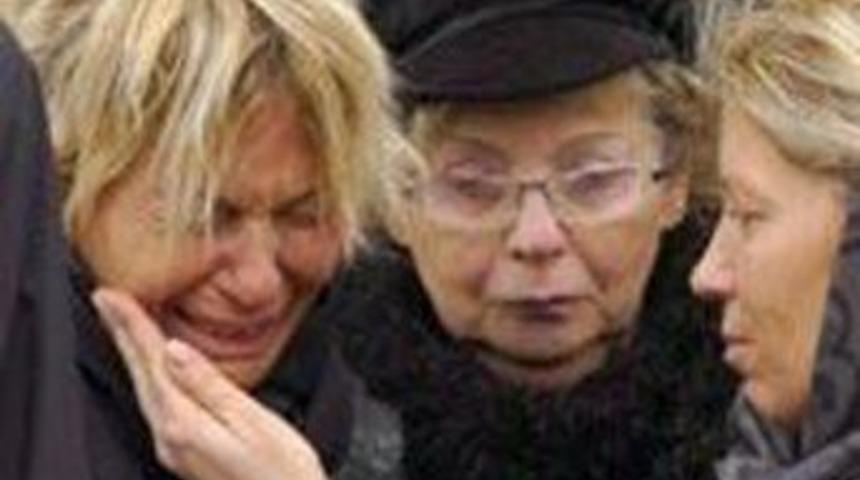 Ayşe Arman babası toprağa verildi