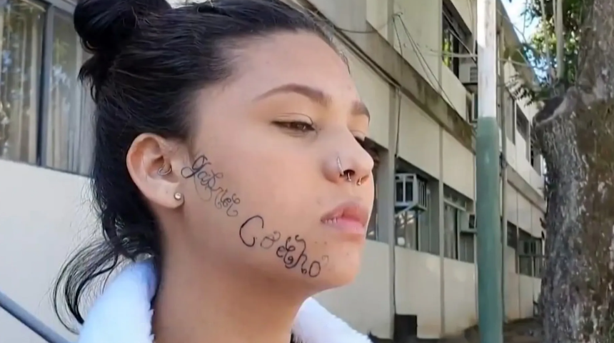 Eski sevgilisini kaçırdı! Kollarını bağlayarak zorla yüzüne, göğüslerine ve kasığına adını dövme yaptı