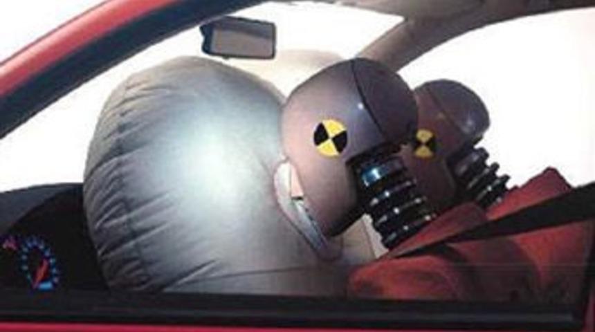 Hava yastıklarının i&ccedil;indeki b&uuml;y&uuml;k tehlike