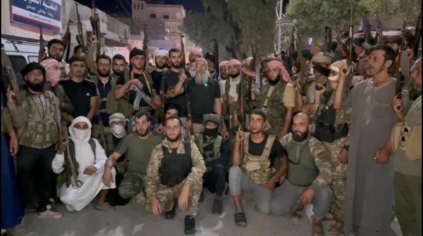 Çatışmalar Münbiç'e sıçradı! Arap aşiretleri birleşiyor, terör örgütü arkasına bakmadan kaçıyor: 22 köyü temizlediler