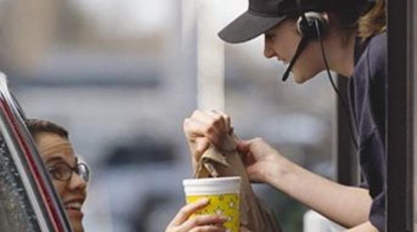 Fast food lokantalarına yakın okul &ouml;ğrencileri dikkat