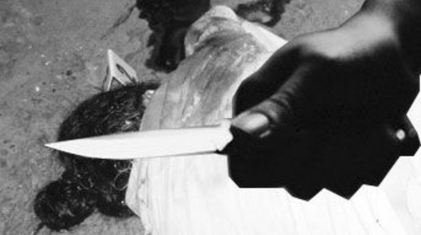 Başı kesilerek &ouml;ld&uuml;r&uuml;ld&uuml;