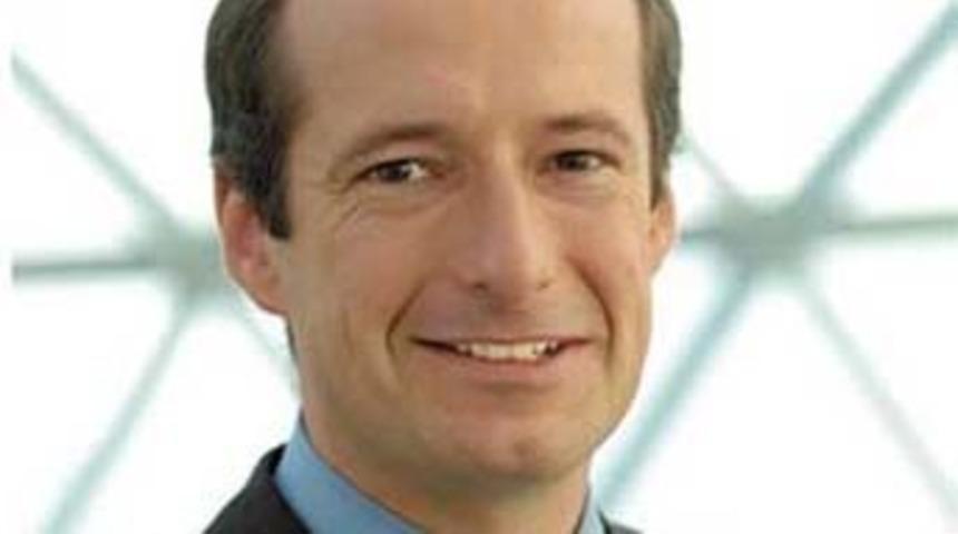 Aşırı hız yapan ulaştırma bakanı istifa etti