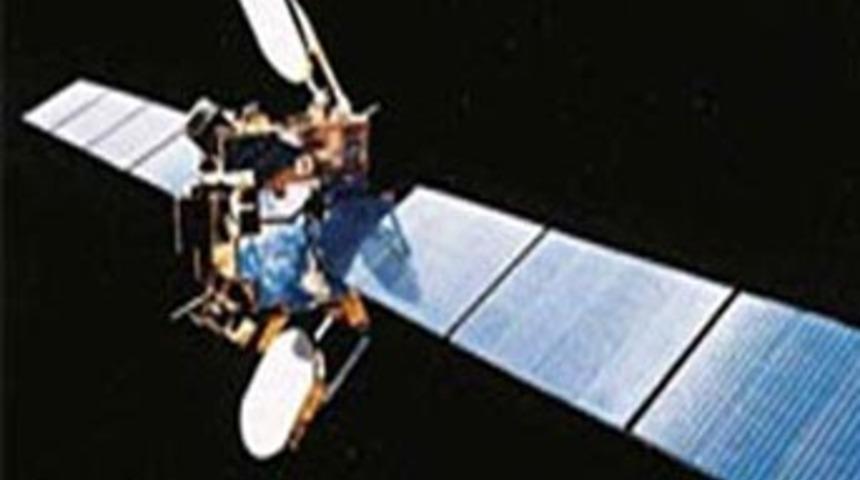 2 haberleşme uydusu bulundukları y&ouml;r&uuml;ngede &ccedil;arpıştı