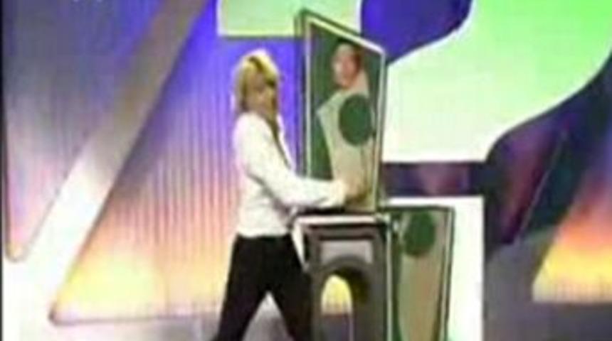 Hızlı İll&uuml;zyonist'ten İnanılmaz Şov