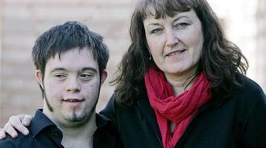 "L&uuml;tfen oğlumla sevişin"