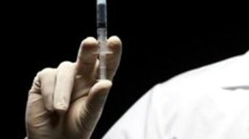 Gen&ccedil; doktor ameliyathanede intihar etti