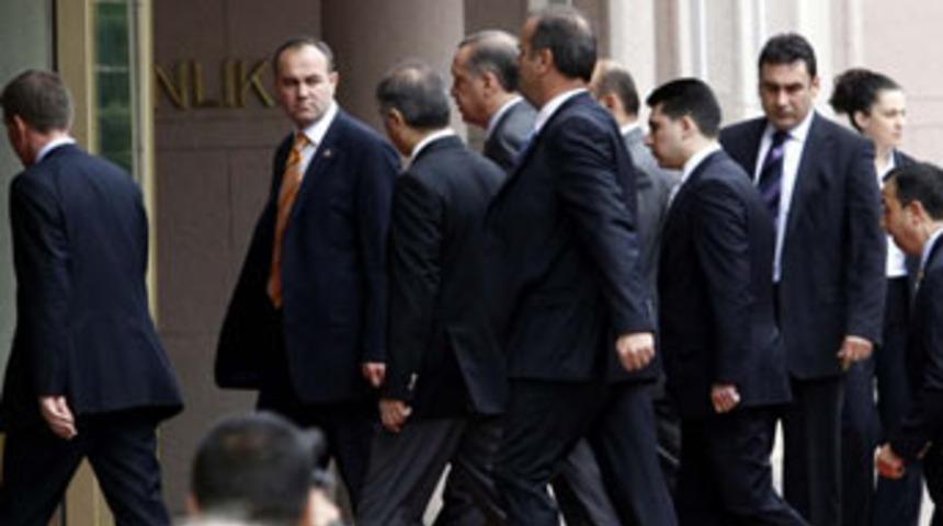 Erdoğan, kabineye girecek isimlerle tek tek g&ouml;r&uuml;şt&uuml;