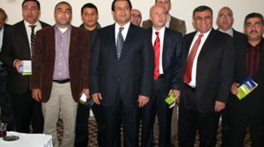 Adaydan gazetecilere cep telefonu