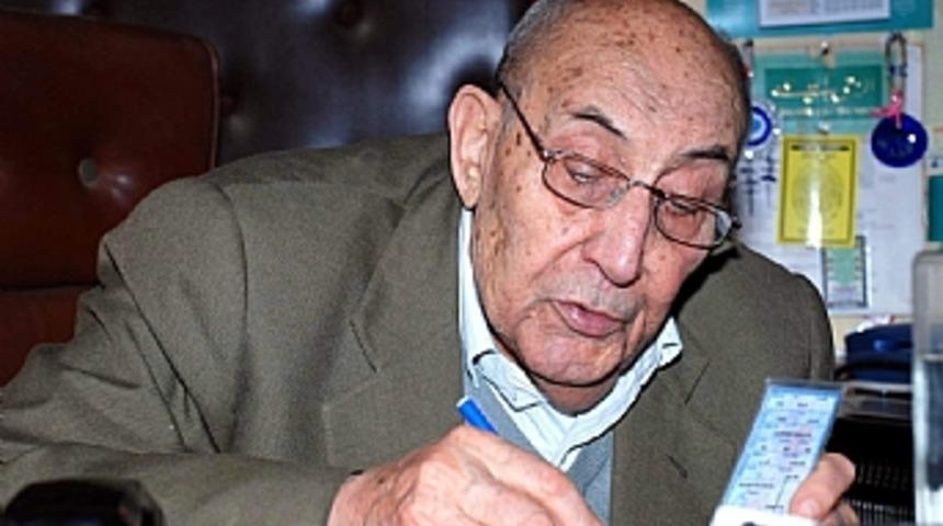 99 yaşındaki muhtar bu kez kaybetti