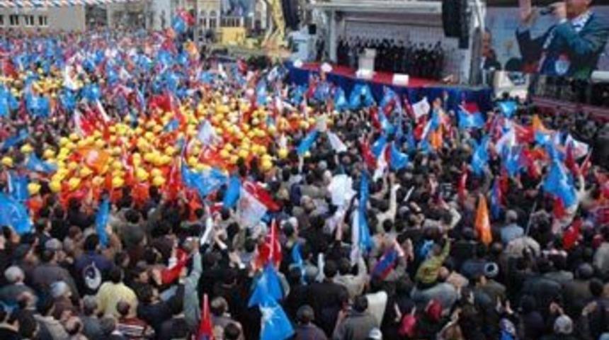 Memurlar AKP i&ccedil;in Ankara'dan Adana'ya taşındı