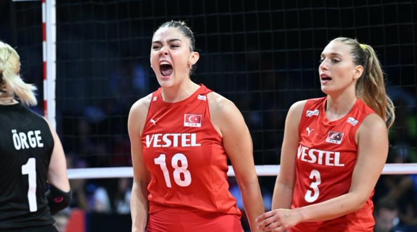 CANLI | Haydi kızlar! Filenin Sultanları 2023 CEV Avrupa Şampiyonası finalinde Sırbistan ile karşılaşıyor