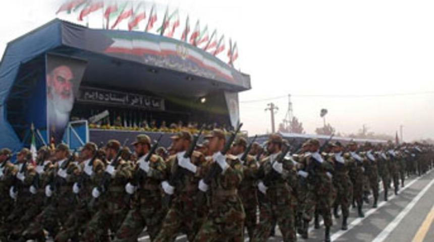 İran'dan g&ouml;vde g&ouml;sterisi <font color="red">Galeri</font>