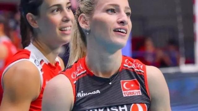 Gizem Örge nereli, kaç yaşında? Gizem Örge boyu kaç, evli mi? Sahada devleşti!