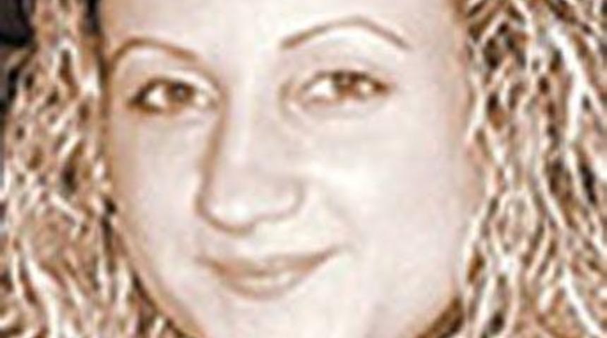 Annesinin sevgilisi satırla doğradı!