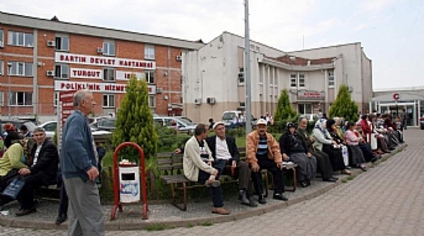 Bartın'da 10 g&uuml;nde 100 kişiyi kene ısırdı 