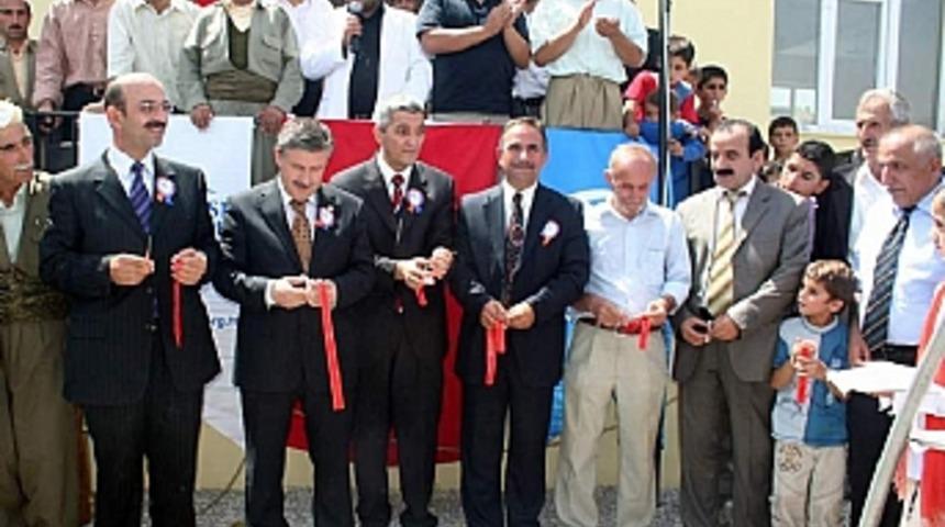 Ağa&ccedil;lı k&ouml;y&uuml;nde ilk defa okul a&ccedil;ıldı