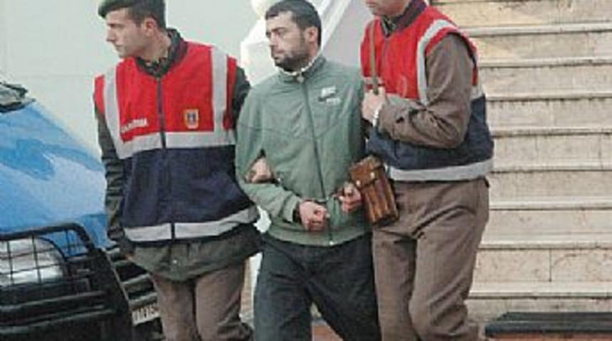 &Ouml;ld&uuml;r&uuml;p dolu mezara g&ouml;md&uuml;ler