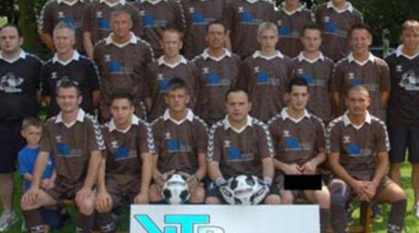 Bu fotoğrafta penisini g&ouml;steren T&uuml;rk oyuncu kim?