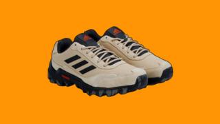 Fiyatı düştü! Her adımda konforu hissettiren Adidas ayakkabıda indirim