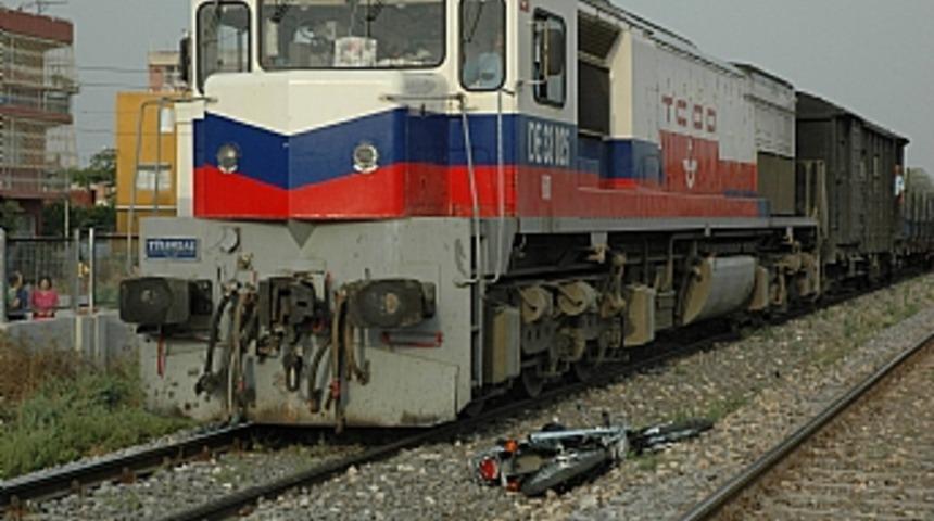 Adana'da tren kazası: 1 &ouml;l&uuml;