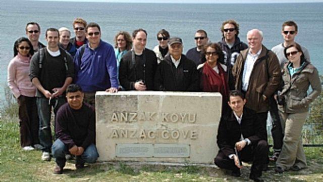 Anzaklar Çanakkale'ye gelmeye başladı