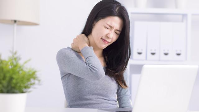 Şiddetli omuz ağrısı neden olur? Omuz ağrısı evde nasıl tedavi edilir?