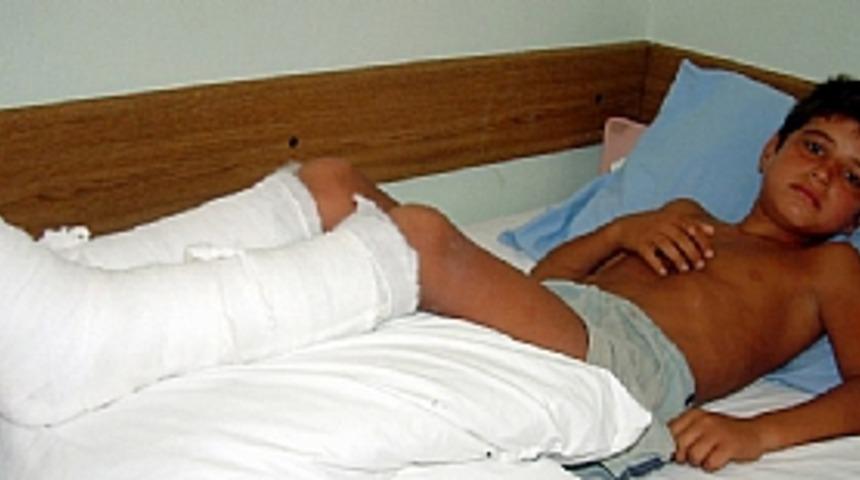 Amcalarının darp ettiği &ccedil;ocuklar hastanelik oldu