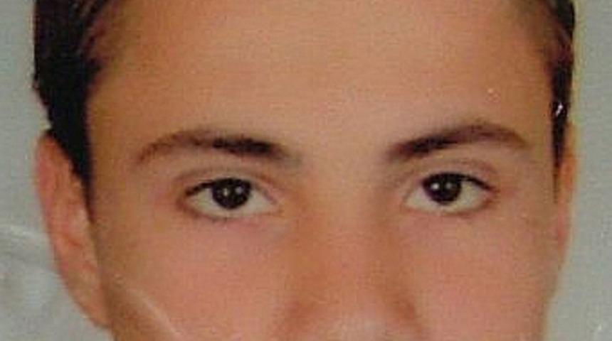 Trakt&ouml;r&uuml;n r&ouml;morkundan d&uuml;şen &ccedil;ocuk &ouml;ld&uuml;