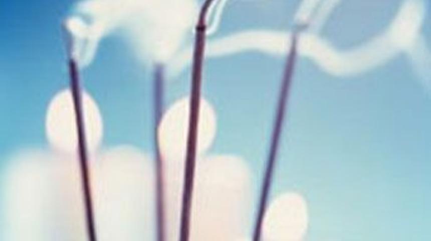 Kokulu mum, t&uuml;ts&uuml; ve oda spreylerine dikkat!