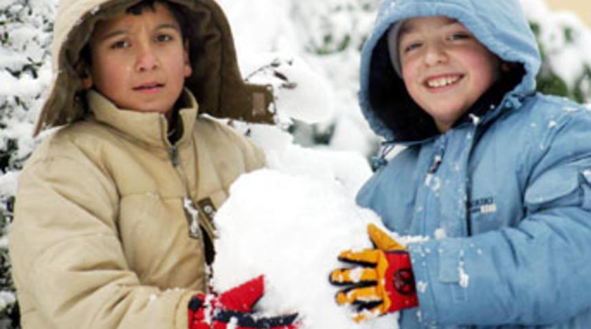 Muş'ta eğitime kar engeli