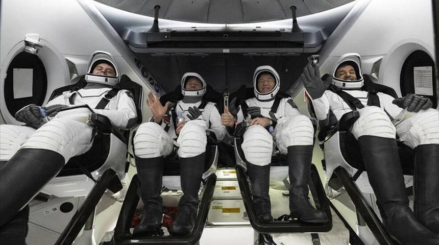 NASA ve SpaceX'in "Crew-6" görevi tamamlandı: 4 astronot, Dünya'ya döndü!