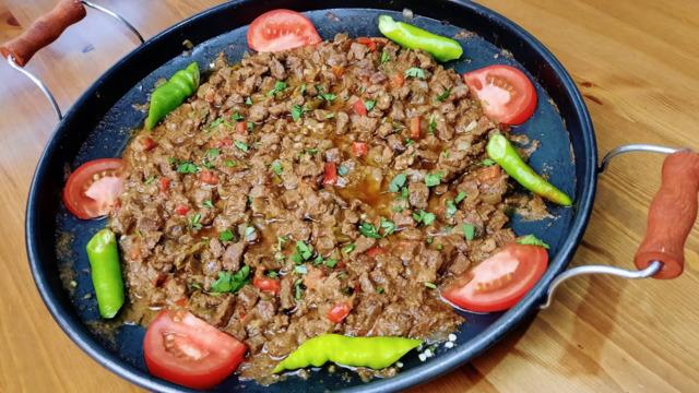 Lokum gibi oluyor: MasterChef sac tava tarifi! Leziz sac kavurma nasıl yapılır, malzemeleri neler?