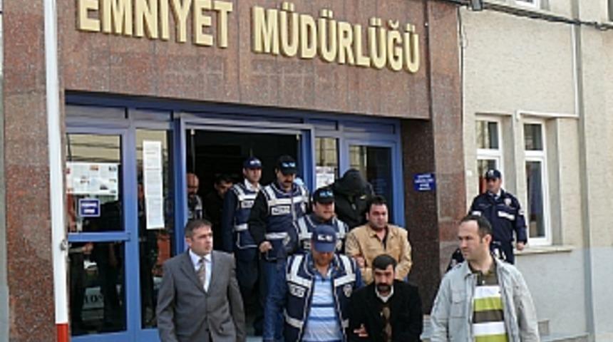 Bilecik'te uyuşturucu operasyonu: 15 g&ouml;zaltı