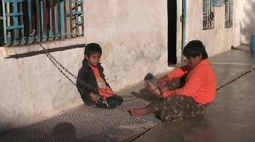 Engelli kızın zincirli yaşamı