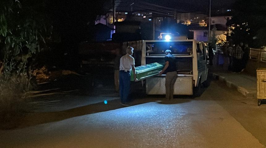 Karab&uuml;k'te karısını ve kayınvalidesini t&uuml;fekle &ouml;ld&uuml;ren kişi intihar etti