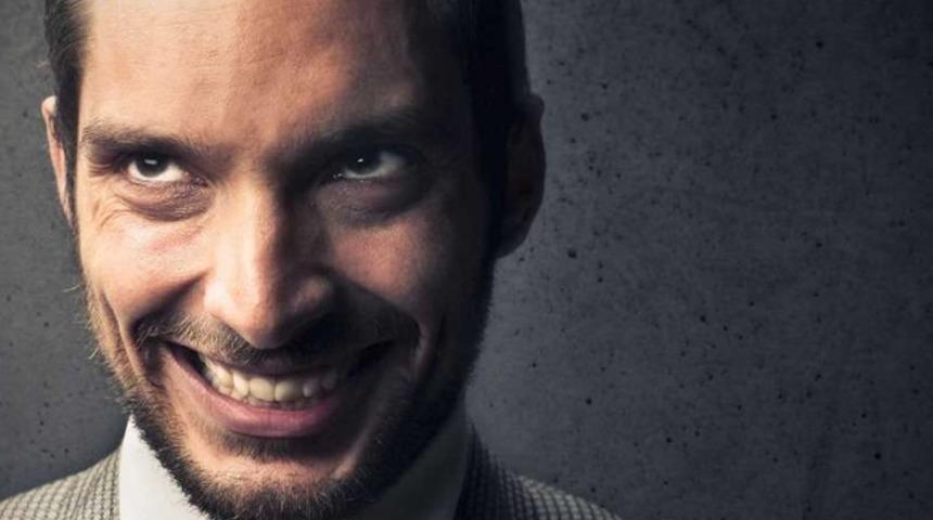 Ayakta uyutmak konusunda tam bir profesyoneller! Asla ama asla güvenmeyin, en çok yalan söyleyen burçlar belli oldu