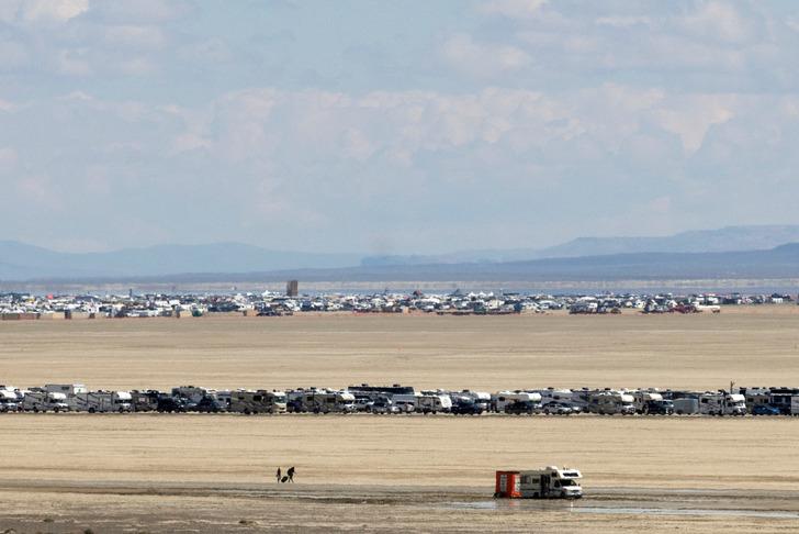 Binlerce kişi mahsur kalmıştı! İzin çıktı, kabustan kaçış başladı G5