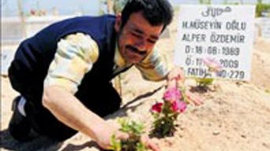 'Tek evladım t&ouml;re kurbanı'