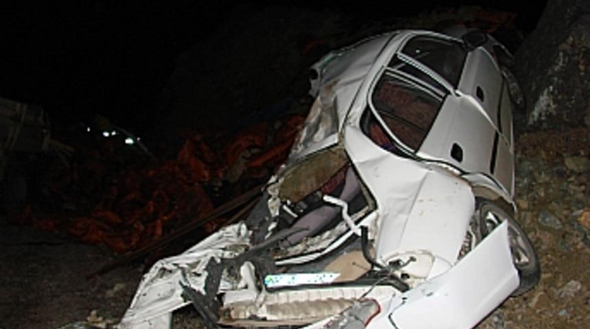 G&uuml;m&uuml;şhane'de trafik kazası: 1 &ouml;l&uuml;