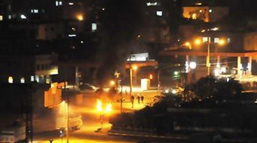 Polisten mehter marşlı cevap