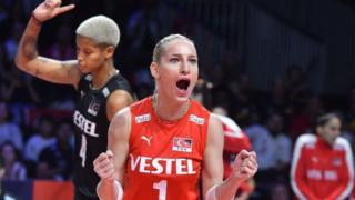 Gizem Örge'nin abisi ünlü bir oyuncu çıktı! Görenler çok şaşırdı