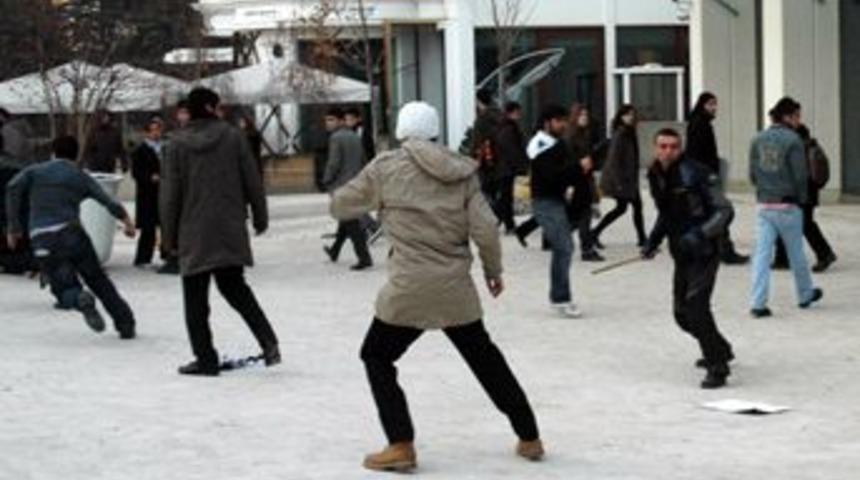 Öğrencilerin kavgası kanlı bitti