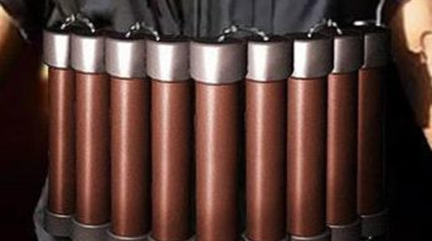 Aşk y&uuml;z&uuml;nden bombacı oldu!