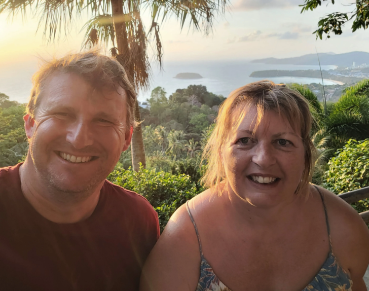 Bu girişimcilik fikri çok konuşulur! Tekneyi otel yaptılar...“Kocam ve ben çıplaklar için bir otel açtık” G4