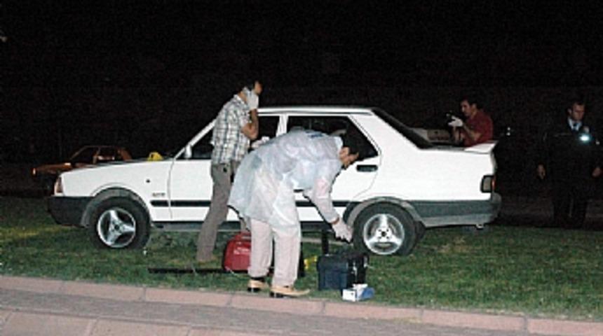 Aracı kurşun yağmuruna tuttular